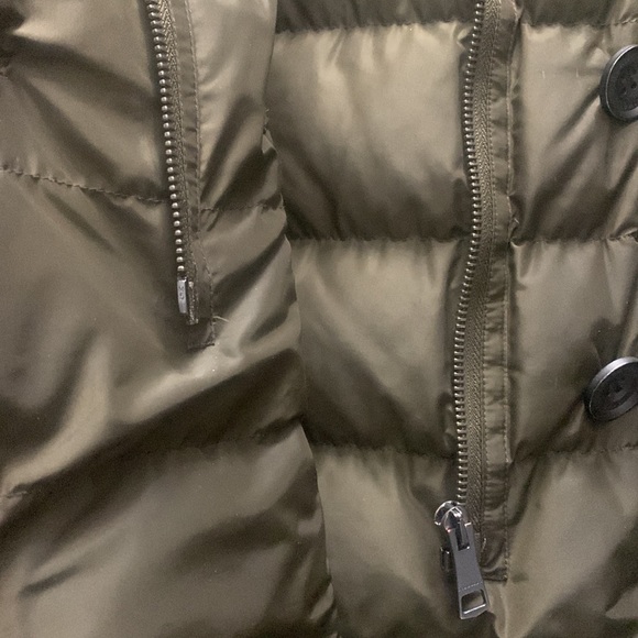 Green Burberry Brit Coat - Picture 7 of 9